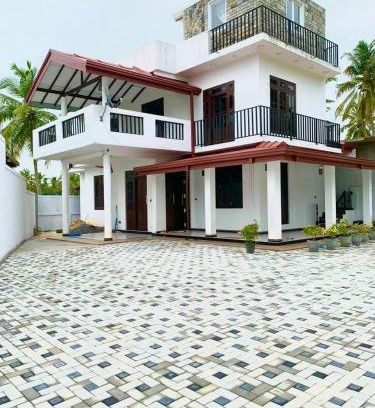 Mallawapitiya Appartement | The Apex House