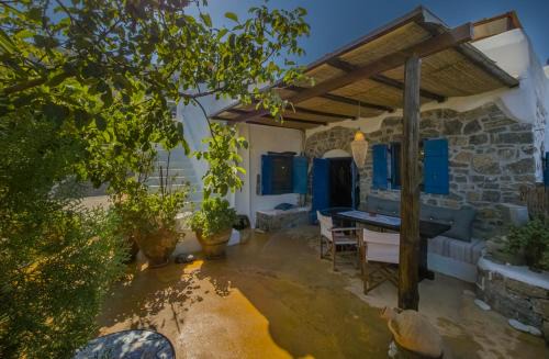 Mirsini Maison | The Architect's Village House