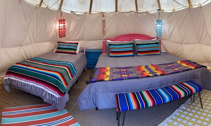 Wills Point Cabine | The Arrowhead Tipi Resort - Big Lakes - Nomadic Tipis on Lake Tawakoni