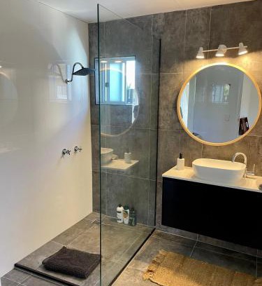 Boreen Point Appartement | The Art Gallery Boreen Point