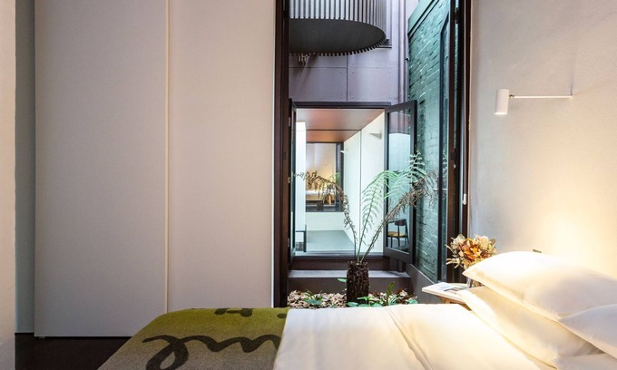 Alexandria Maison | The Art House, Alexandria Isyd