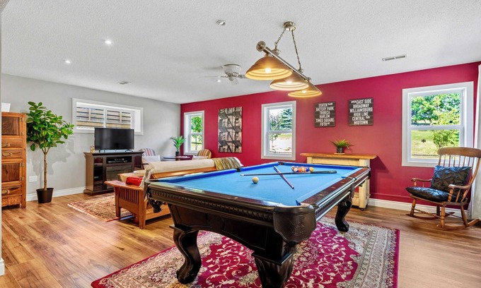 Okotoks Appartement | L'Artisan Parcours de golf Entrée privée Smart TV