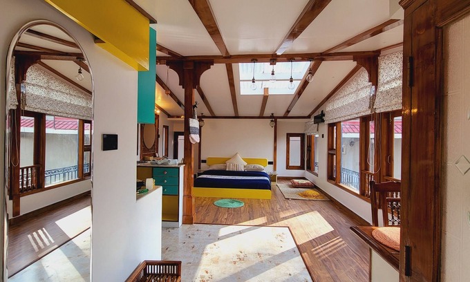 Chhota Shimla Appartement | The Attic Suite at Shimla Gypsy with 360° view and a sky roof