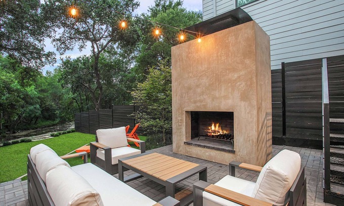 South Lamar Appartement | The ATX South Lamar Creekside Retreat with a pool!