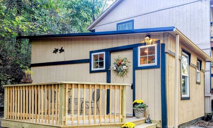 Catoosa Maison | The Aviary at Redbud Valley Lodge