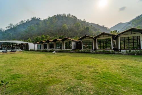 Paliyal Gaon Hôtel | The Ayali Riverside Resort