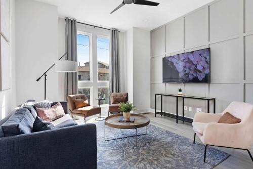 East Nashville Maison | The Azalea - Walk to Dining & Nightlife, Rooftop!