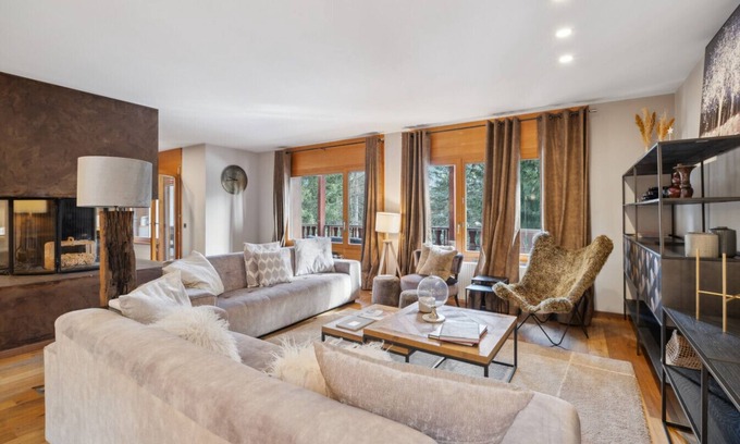 Chermignon Appartement | The B Side - Palm Springs by Mrs Miggins