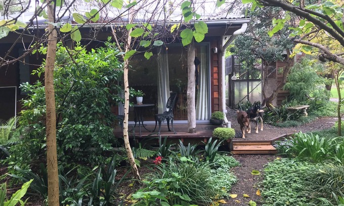 Ellalong Cabine | The Bale. Cosy cabin set amongst lush gardens in the Hunter Valley.