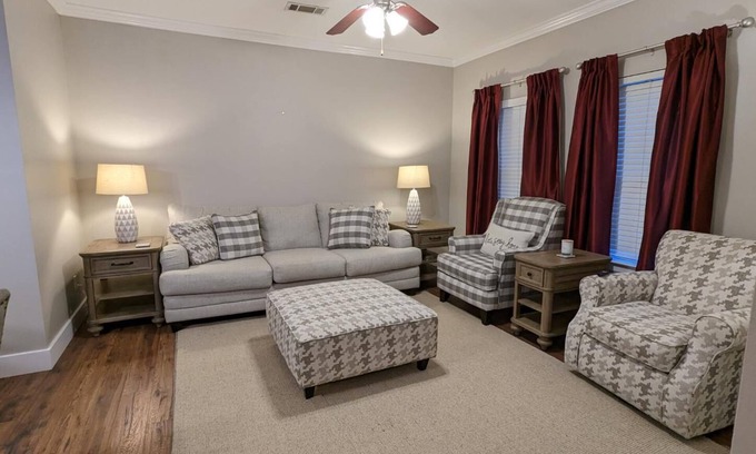 Tuscaloosa Copropriété | The Bama Retreat 3bed/3bath Condo minutes from The University of Alabama!