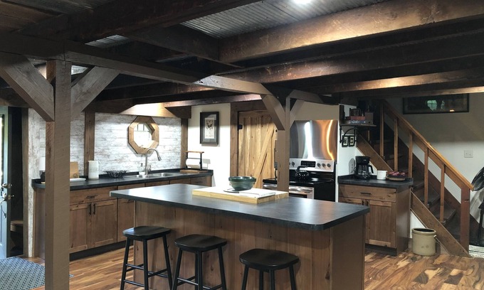 Spring Hill Maison | The Barn built in 1874