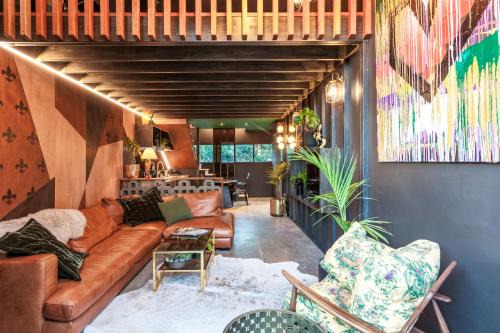 Bowentown Appartement | The Barn, designers dream beach hideaway