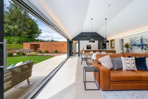 Kelmarsh Maison | The Barn : Luxury Indoor/Outdoor Countryside Bliss