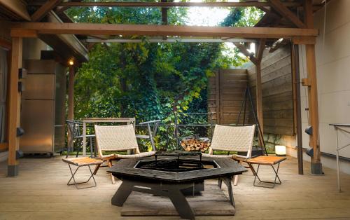 Miyakami Cabine | The BASE GLAMPING YUGAWARA