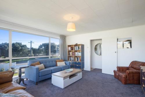 Paraparaumu Beach Maison | The Beach Base - Paraparaumu Holiday Home