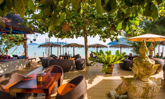 Khong Koi Beach Maison | The Beach Cafe