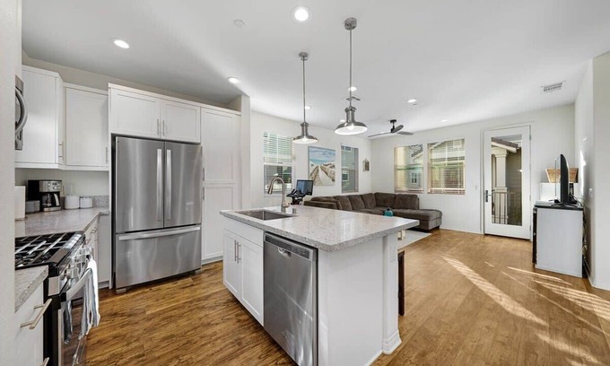 Imperial Beach Appartement | The Beach Hive/Newly remodeled