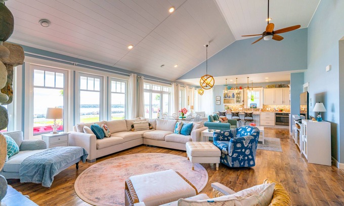 Cape Sable Island Maison | The Beach House Steps to The White Sand Beach
