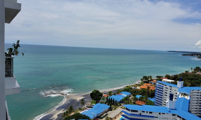 Playa Coronado Appartement | The Beach Mountain & Ocean View, building right on the beach