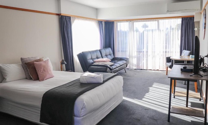 Tahunanui Hôtel | The Beachcomber Hotel