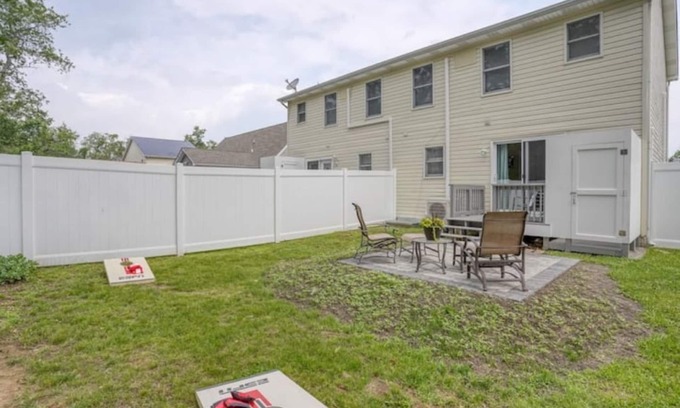 Lewes Maison | The BeachPlumA Retreat -2BR Home in Lewes, Mins to Beach w/ backyard and grill