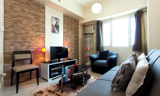 Bangkal Copropriété | The Beacon 1Br for 4, Arnaiz Tower