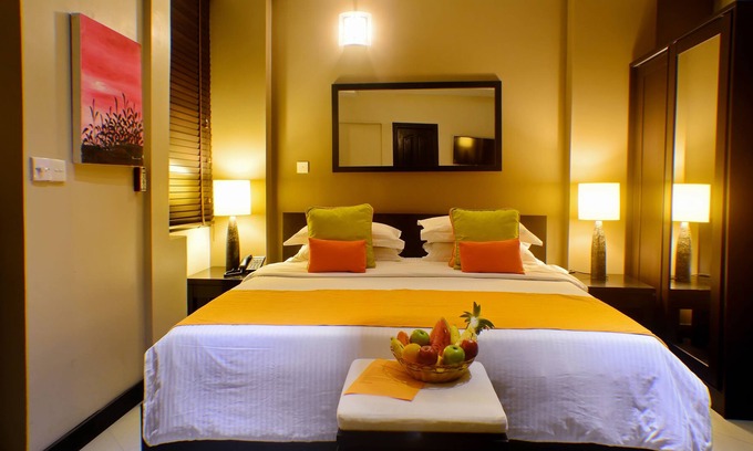 Male Hôtel | The Beehive