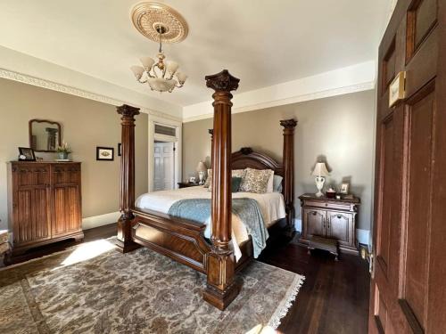 Guthrie Maison | The Bennett Room at The Judges Chambers