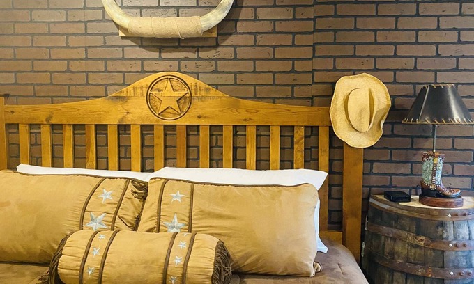 Amarillo Appartement | The Big Texan King! Free 72oz Steak*Airbnb