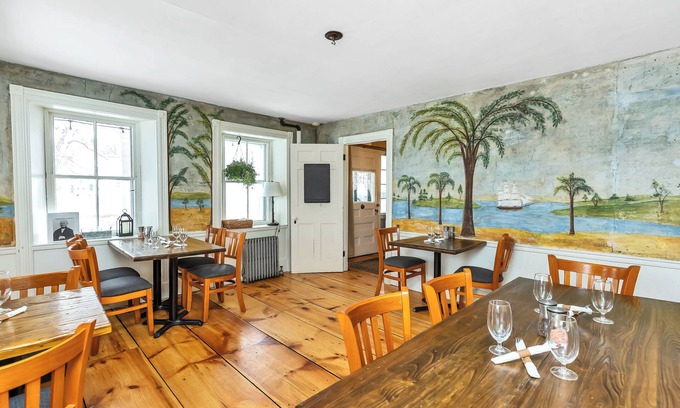 Temple Hôtel | The Birchwood Inn