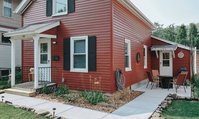 Red Wing Maison | The Birdhouse, a nest to rest!