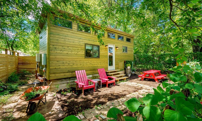New Ulm Maison | The Bird’s Nest~ a bit of Eden in New Ulm