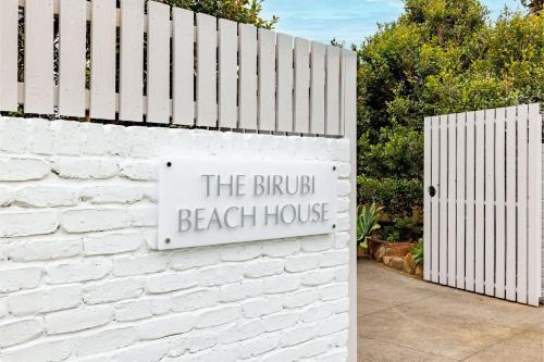 Anna Bay Maison | The Birubi Beach House 11 Campbell Ave Close to the beach pet friendly holiday home