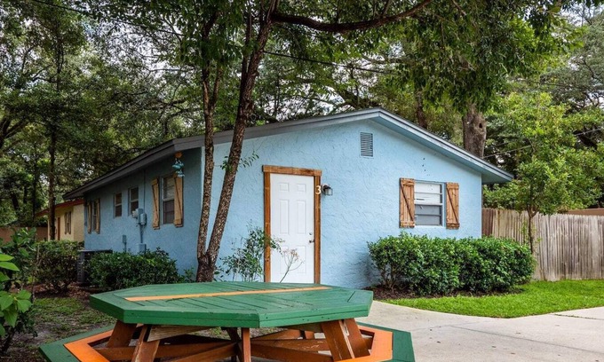 Fort McCoy Cabine | The Blue Crab - #3 Su