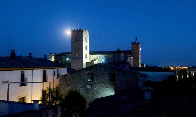 Castello d'Empuries Appartement | THE BLUE HOUSE OF COSTA BRAVA Leni's attic
