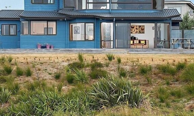 Papamoa Beach Cottage | The Blue House - Papamoa Holiday Home, PAPAMOA BEACH