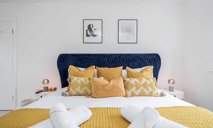 Redbridge Appartement | The Blueberry - Luxury Apartment by Damask Homes