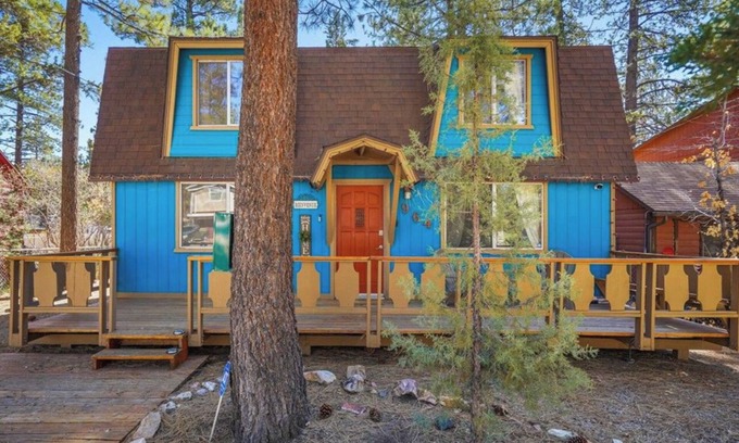 Peter Pan Cabine | The BlueBird Retreat + Jacuzzi +BBQ