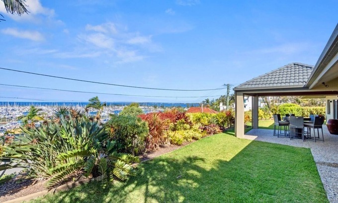 Manly Maison | The Boat House - Luxury & Panoramic Harbour Views