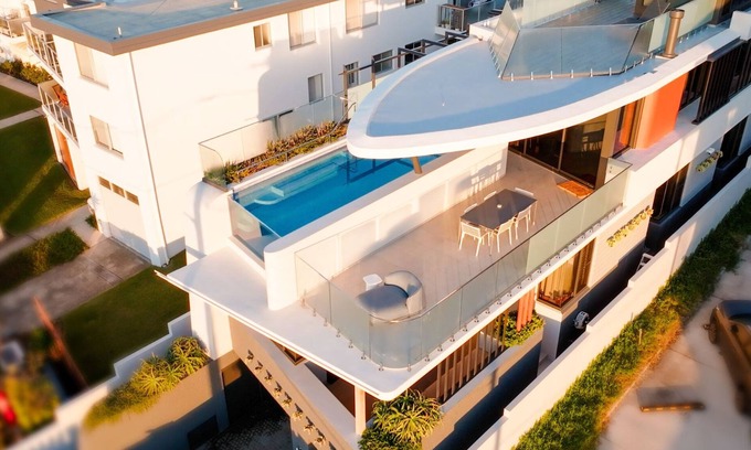 Curl Curl Maison | The Boathouse Executive Luxury House in Curl Curl
