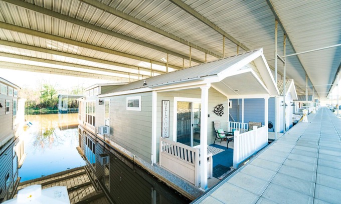 Bainbridge Location De Bateaux | "The Boathouse" on Flint River @ Bainbridge Marina