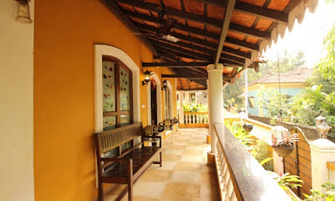 Candola Maison | The Bougainvilla Stay, Goa -3 bhk villa de style portugais entièrement meublée