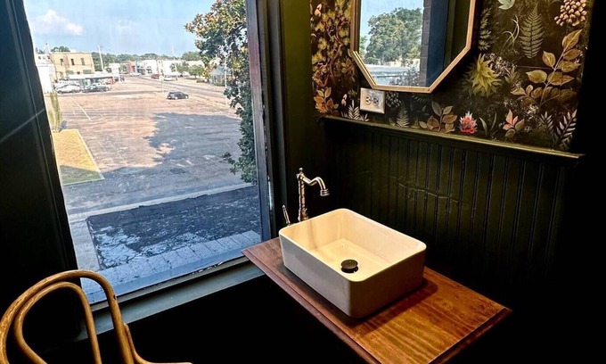 Mount Pleasant Maison | The Bouquet Suite w/ Private Full Bath