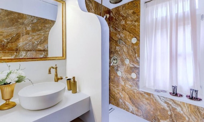 Old Town Hôtel | The Brigitte room in Madame Hortense