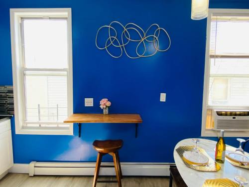 East Bronx Appartement | The Bronx Blue Oasis