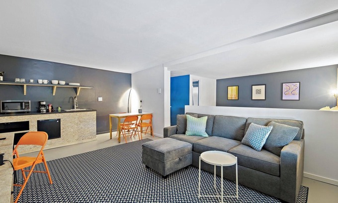 Hillsdale Appartement | The Brooks Motel: Exceptional Suite