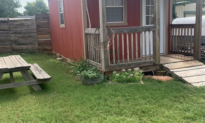 Dewey County Cabine | The Bunkhouse
