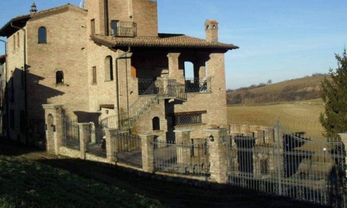 Sairano Villa | The Castle of Gomo