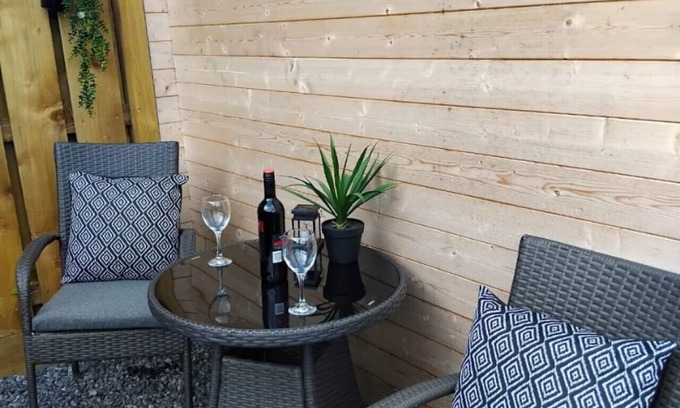 Llandovery Maison | The Cabin at Gerynant