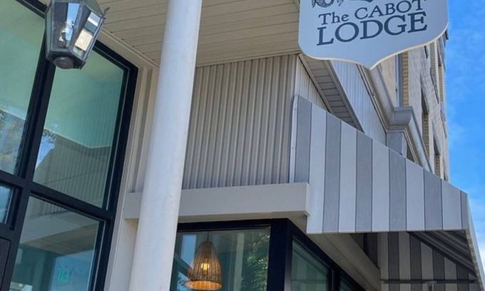 Beverly Hôtel | The Cabot Lodge